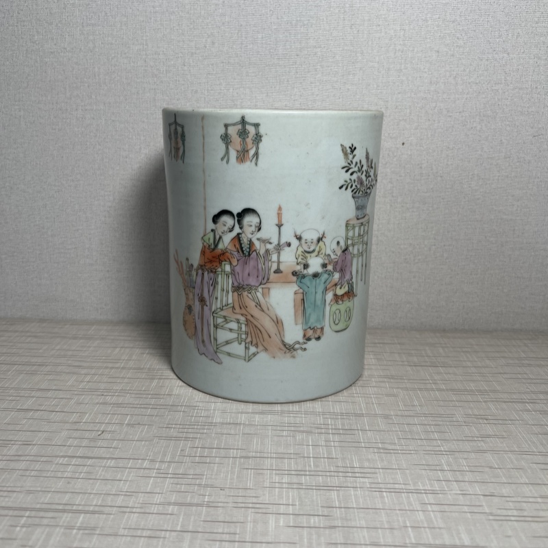 粉彩人物笔筒桌面摆件家居饰品