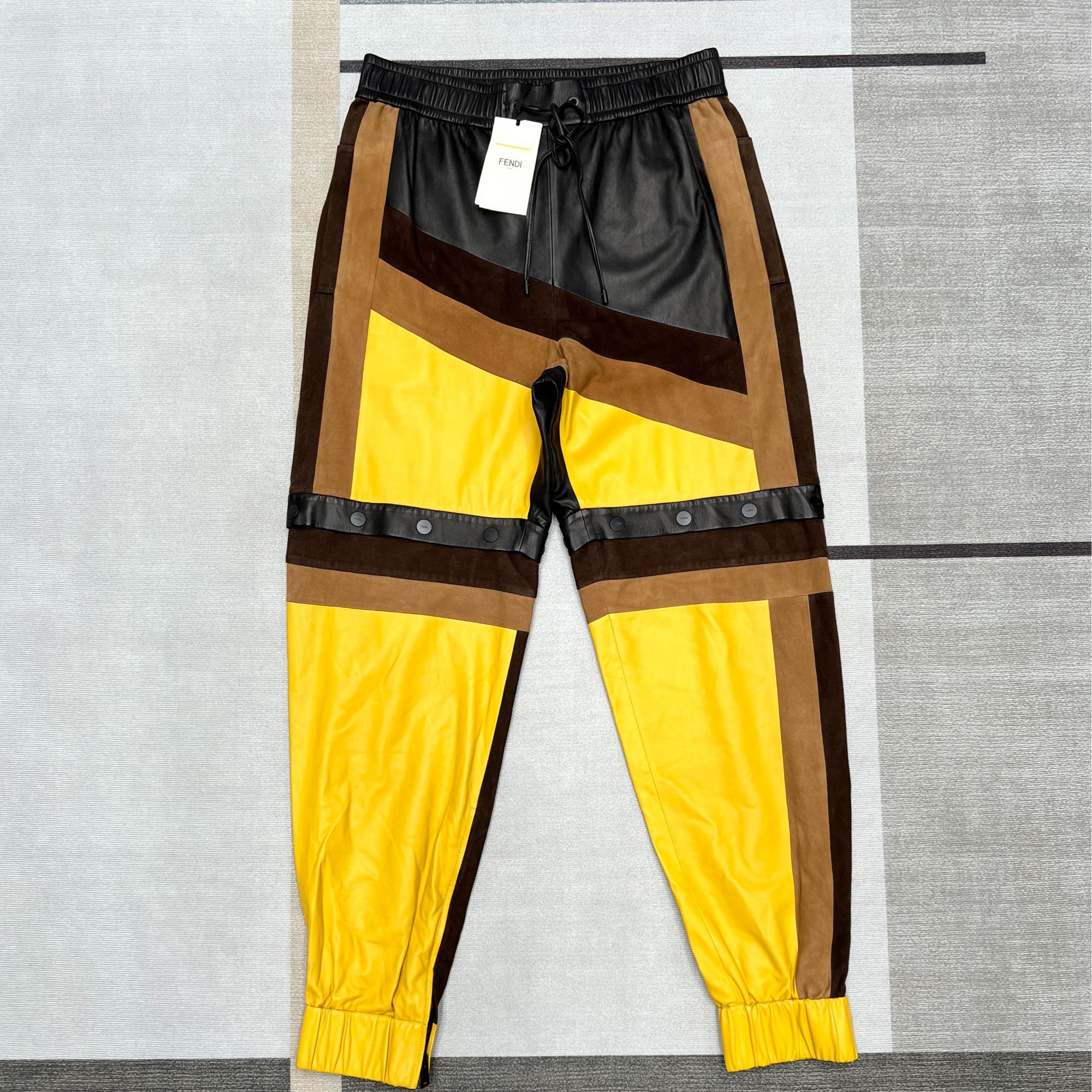 全新未使用 FENDI/芬迪 拼接束脚裤潮休闲裤运动潮流裤子宽松50