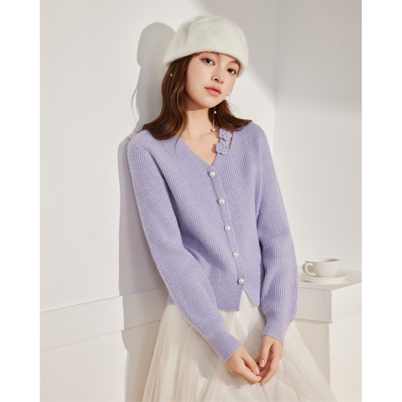 IEF/爱依服2025冬季新款法式浪漫温柔风花朵V领针织衫毛织外套