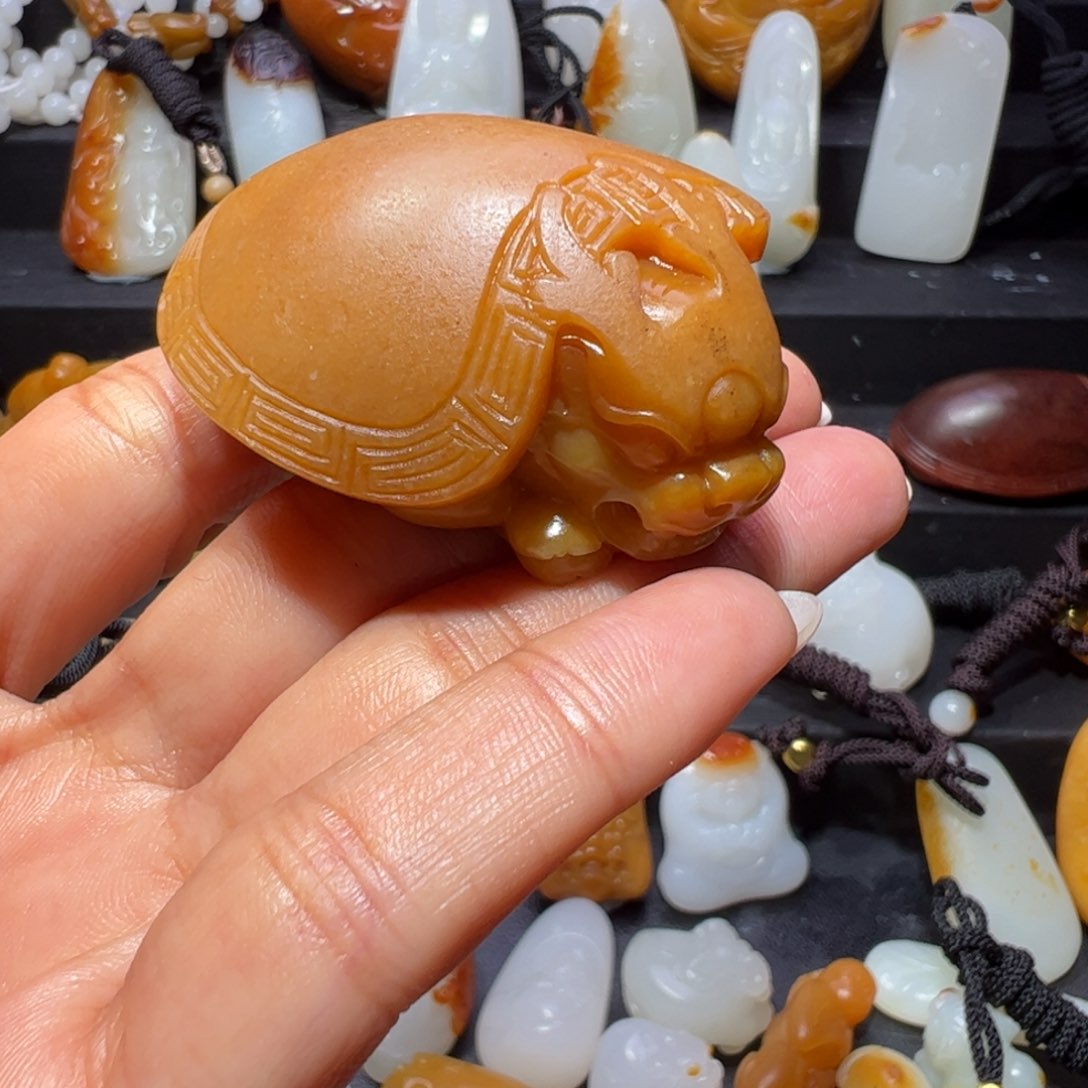 和田玉颈饰未镶嵌天***络