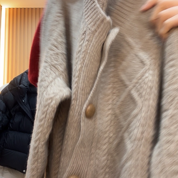 最小号皮扣开衫11111111111111