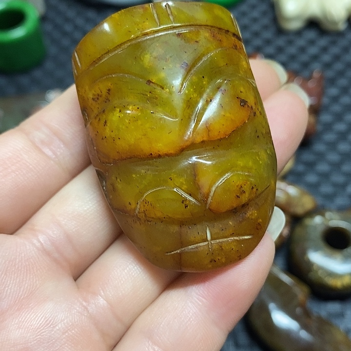 龙脊菩提吊坠            