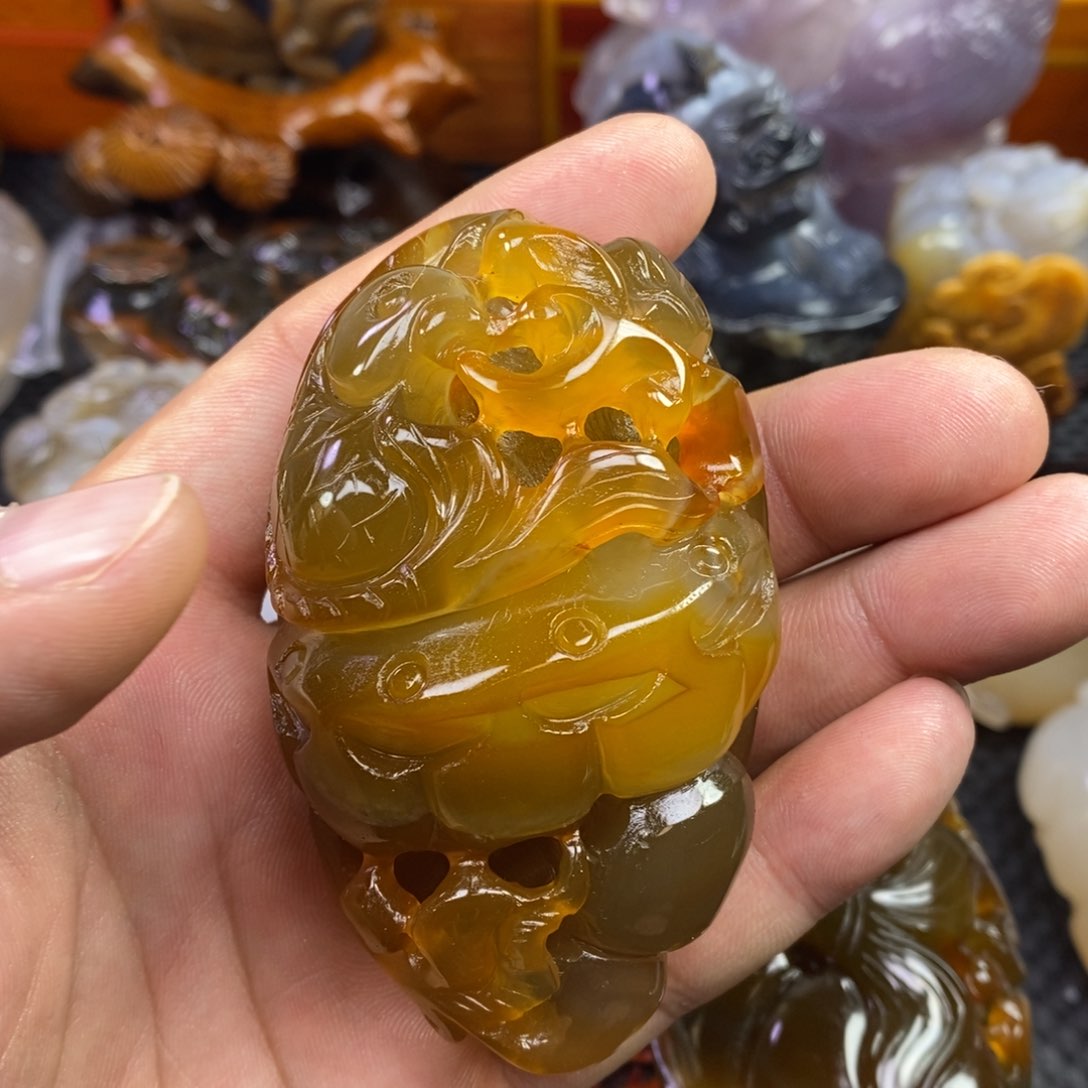 玛瑙/玉髓手把未镶嵌满*飞