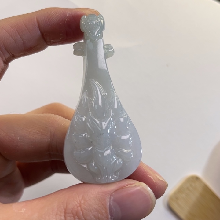 翡翠吊坠(赠链)未镶嵌代编织