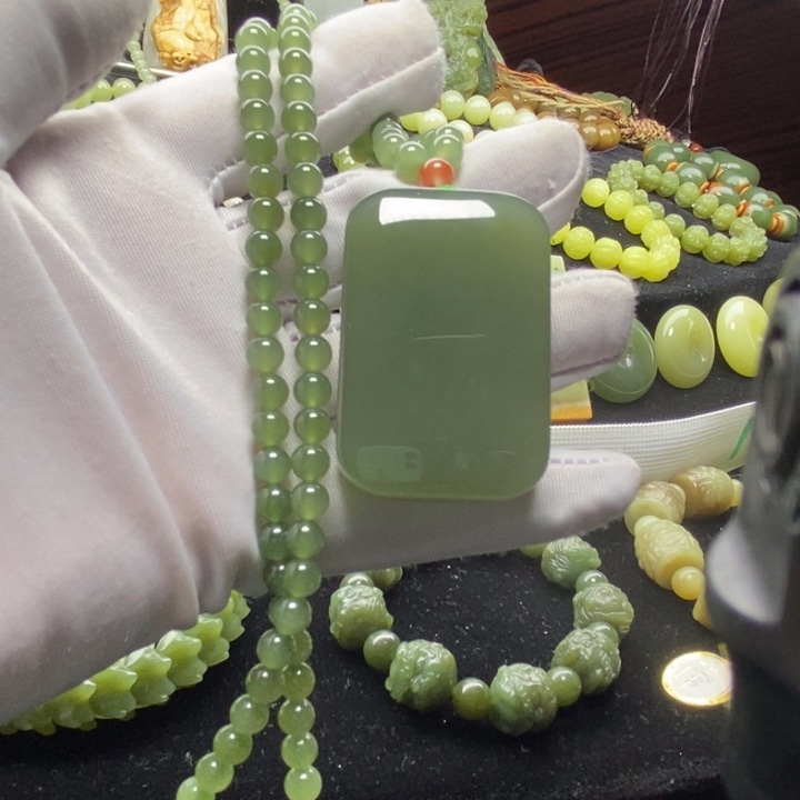 陪***之和田玉（糖玉）未镶嵌颈饰