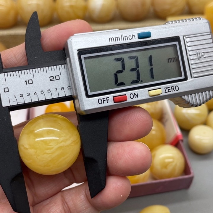 琥珀裸石未镶嵌蜜蜡