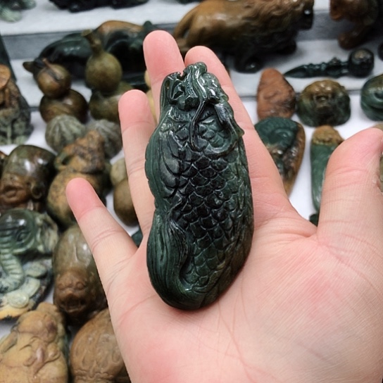 岫岩河磨玉（透闪石质玉）把件未镶嵌