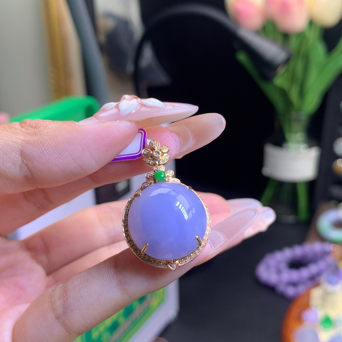 翡翠18K金镶嵌颈饰天然