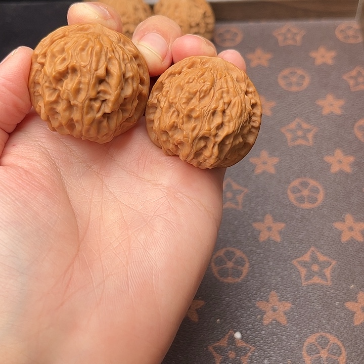 把件文玩核桃球体大克重黄松峪元宝