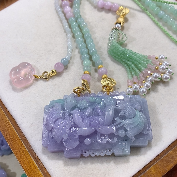 翡翠未镶嵌颈饰翡翠吊坠