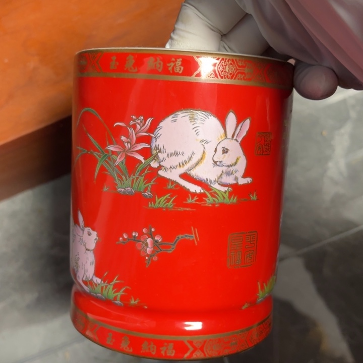 陶瓷红瓷笔桶12厘米高温