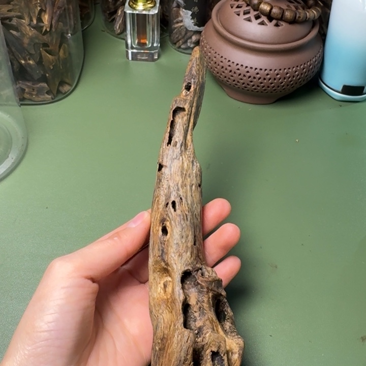 沉香手把件海南白棋虫漏老香块料51克