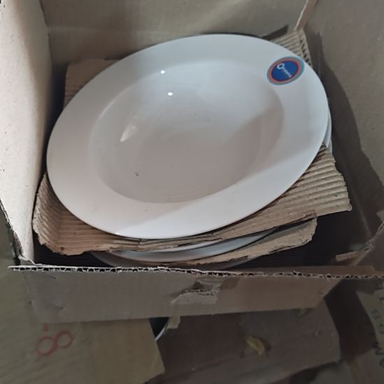 茶盏陶瓷盘子碗啥都有