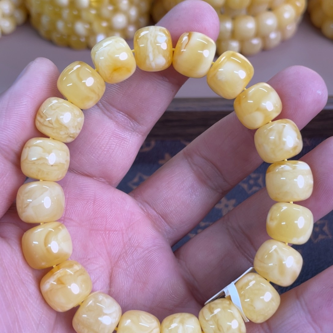 琥珀裸石未镶嵌0150000000000