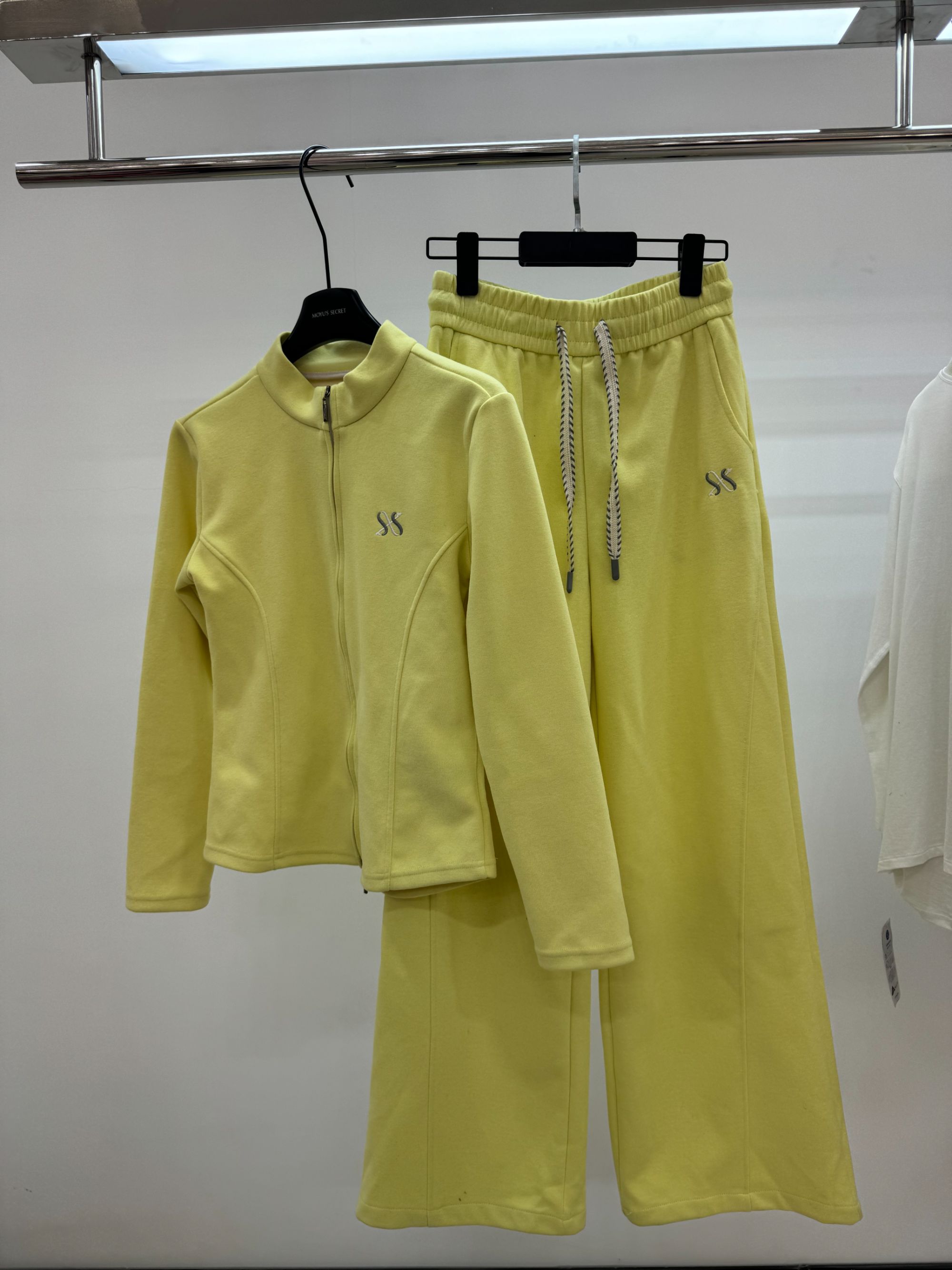 no退no换微脏微暇  780时尚休闲套 装