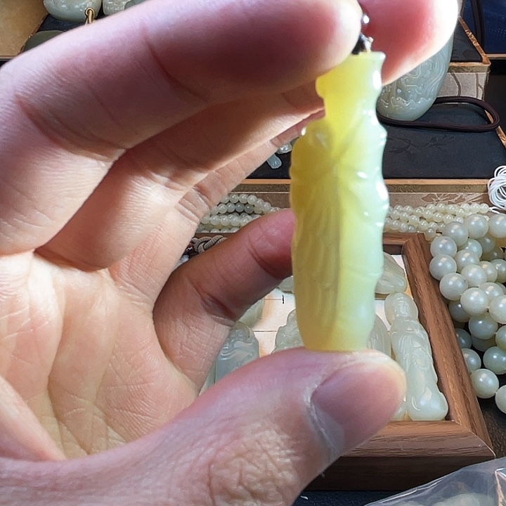 和田玉颈饰未镶嵌