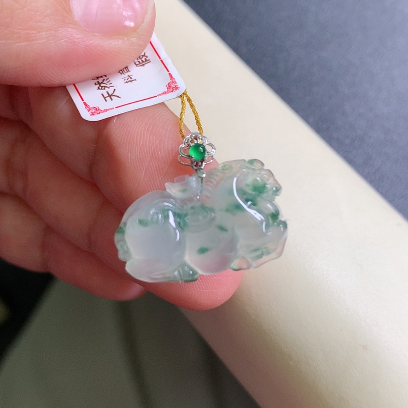 【闪购商品】翡翠颈饰18K金镶嵌唐马