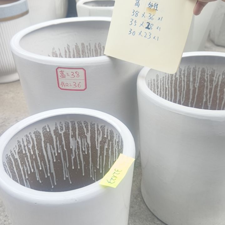 咩****娜陶瓷花盆默认瑕疵