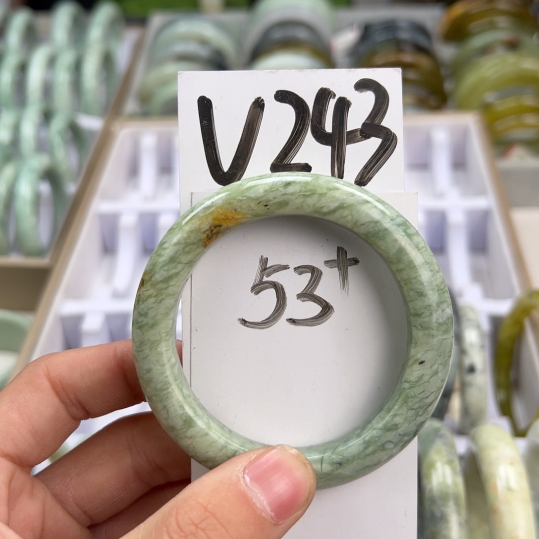岫玉手镯未镶嵌天然岫玉微瑕