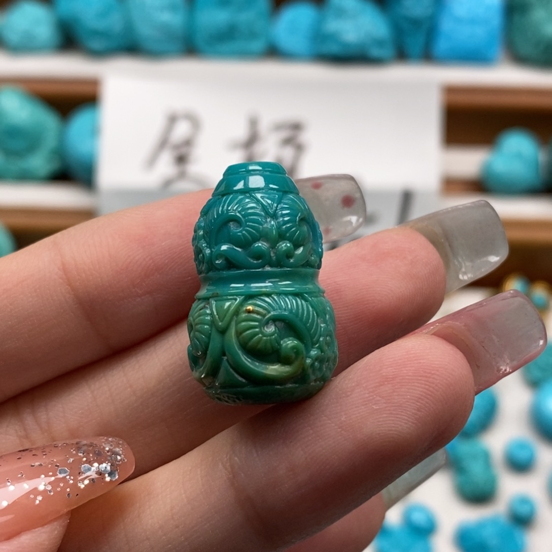 未镶嵌绿松石颈饰