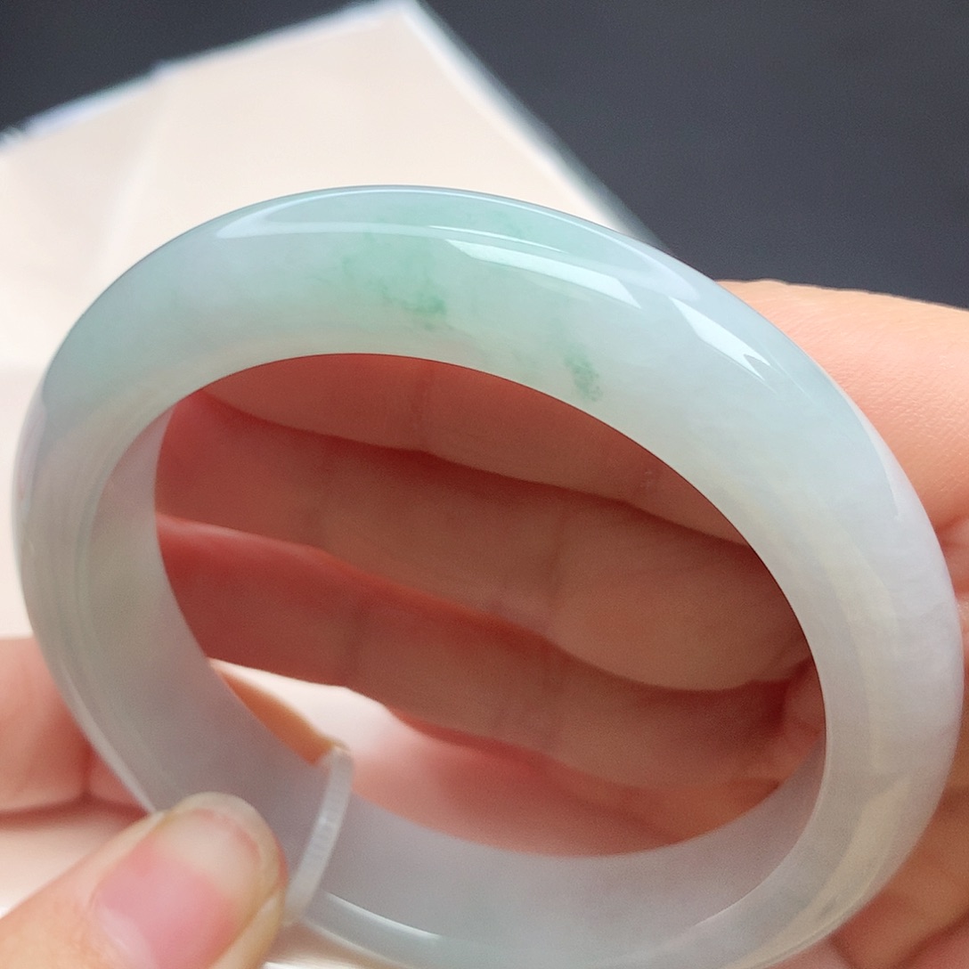 翡翠手镯未镶嵌05n n n n n n n n