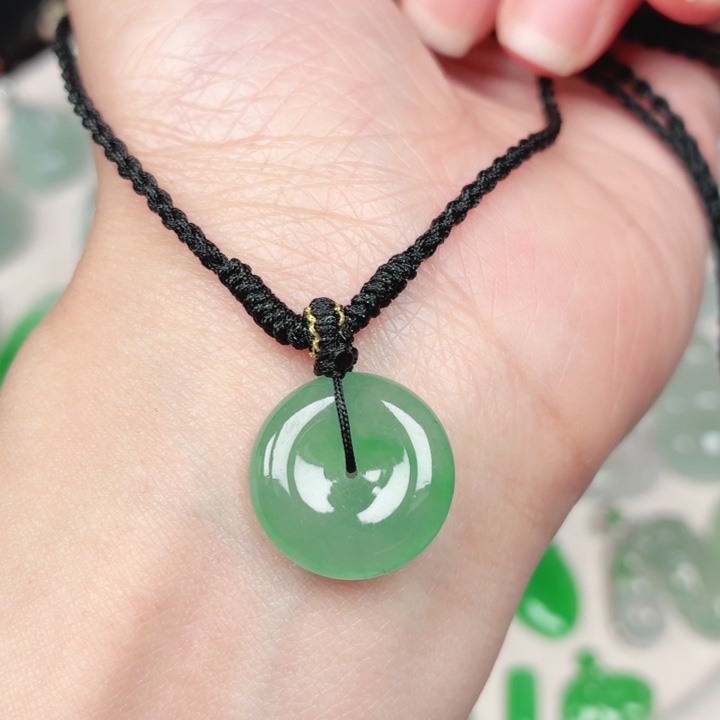 翡翠未镶嵌颈饰缅甸天然A货翡翠