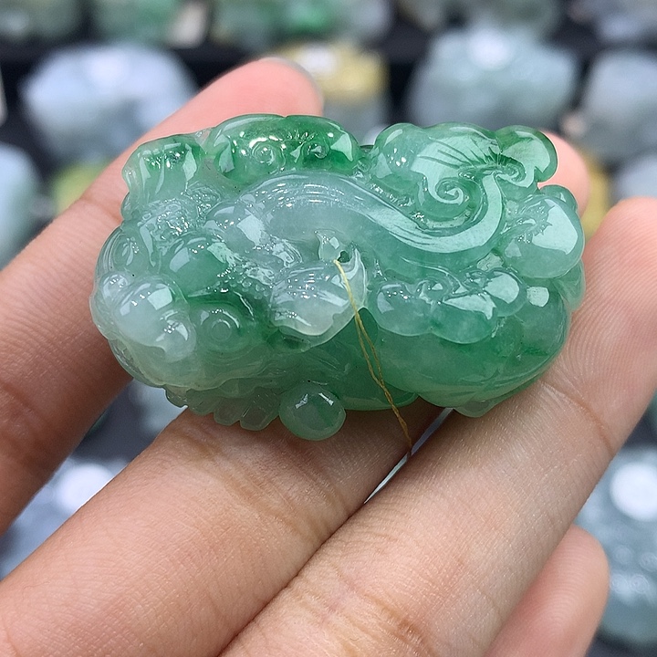 翡翠未镶嵌颈饰天然缅甸翡翠