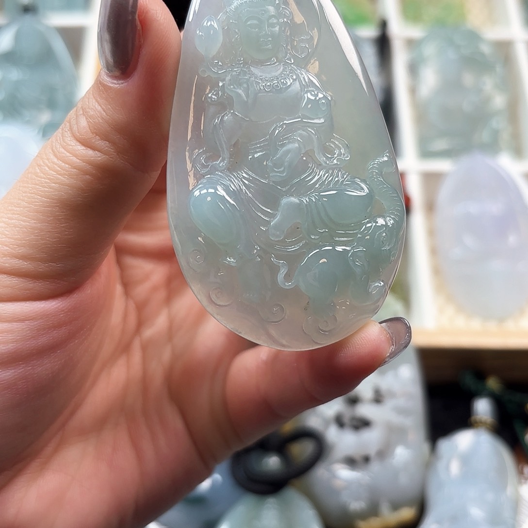 翡翠颈饰未镶嵌w**o普贤