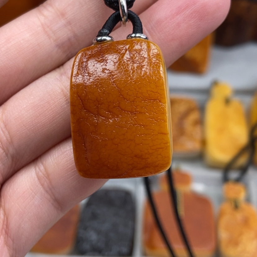 【闪购商品】琥珀珠宝奇石未镶嵌