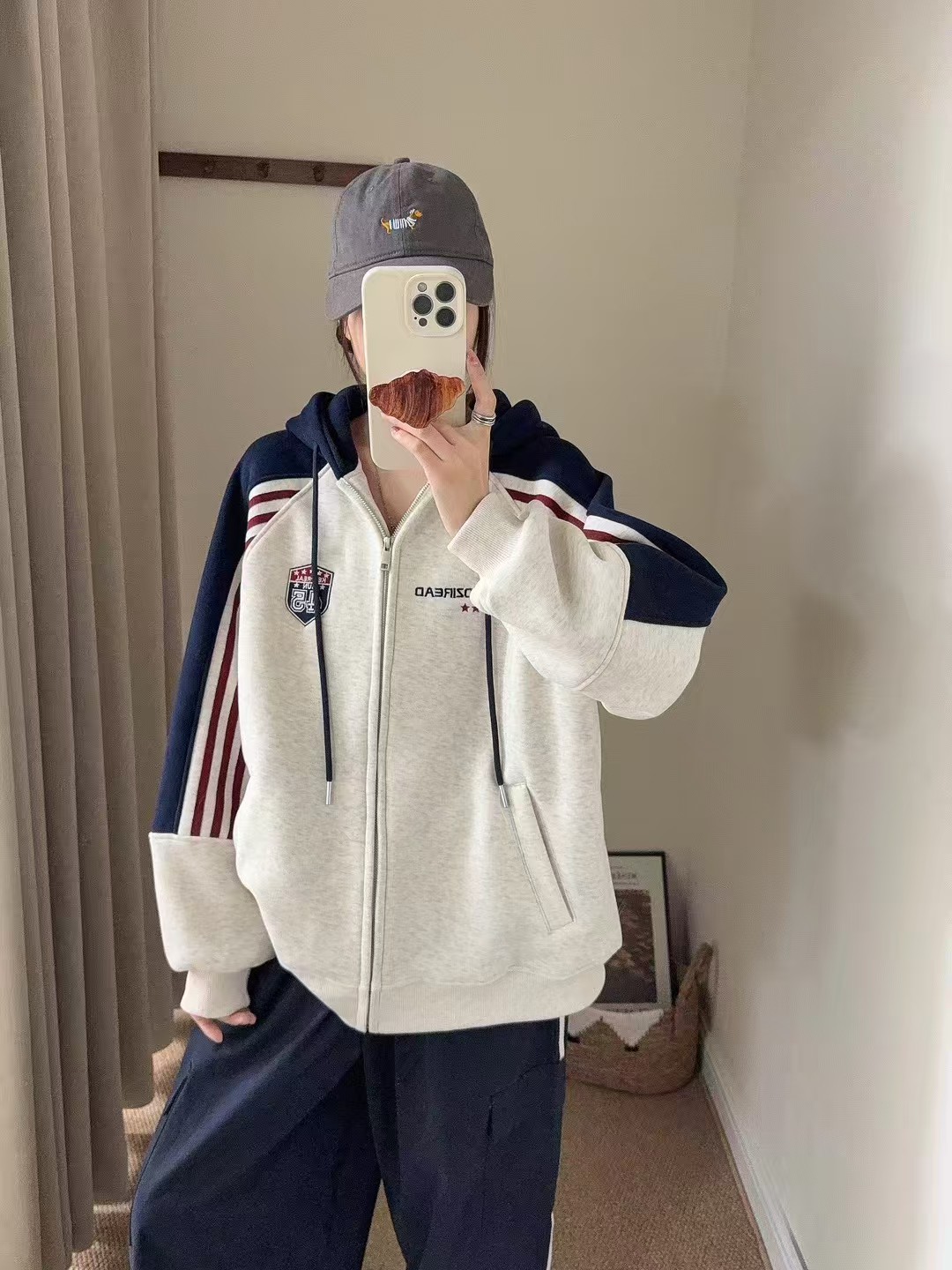 拉链长袖翻领字母加绒加厚款卫衣时尚冬季撞色连帽