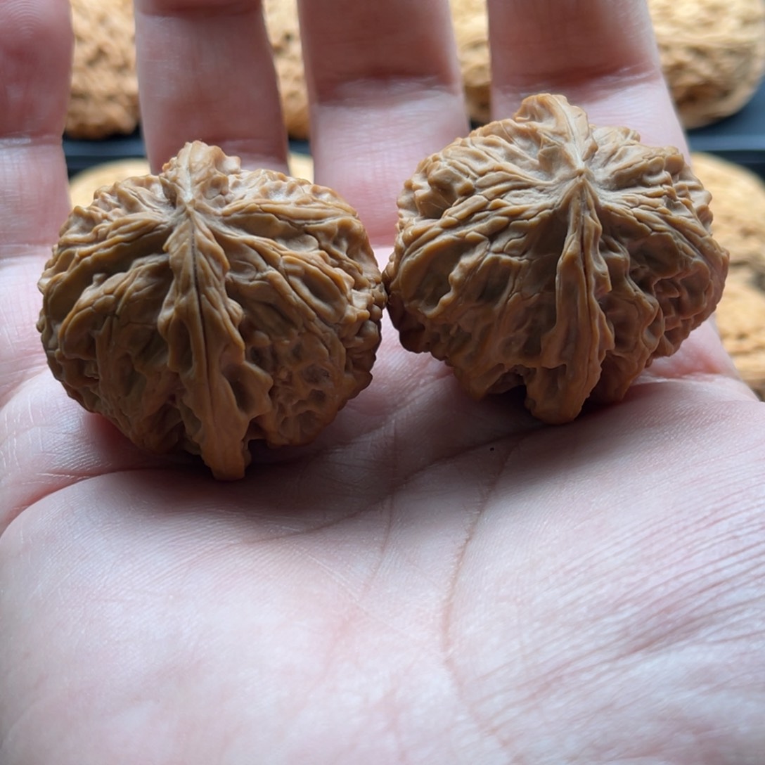 文玩核桃吊坠陈**?门头沟苹果园38，150陈