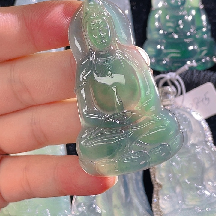 翡翠颈饰未镶嵌57，