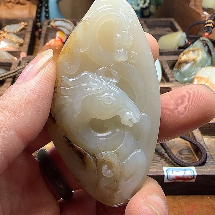 和田玉挂件未镶嵌香***人