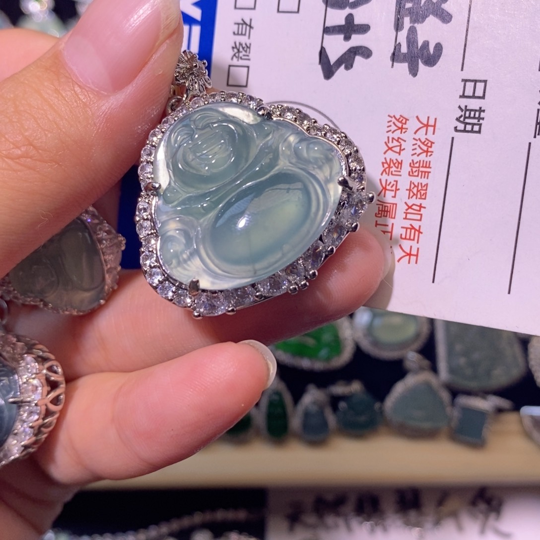 n***y翡翠未镶嵌颈饰天然