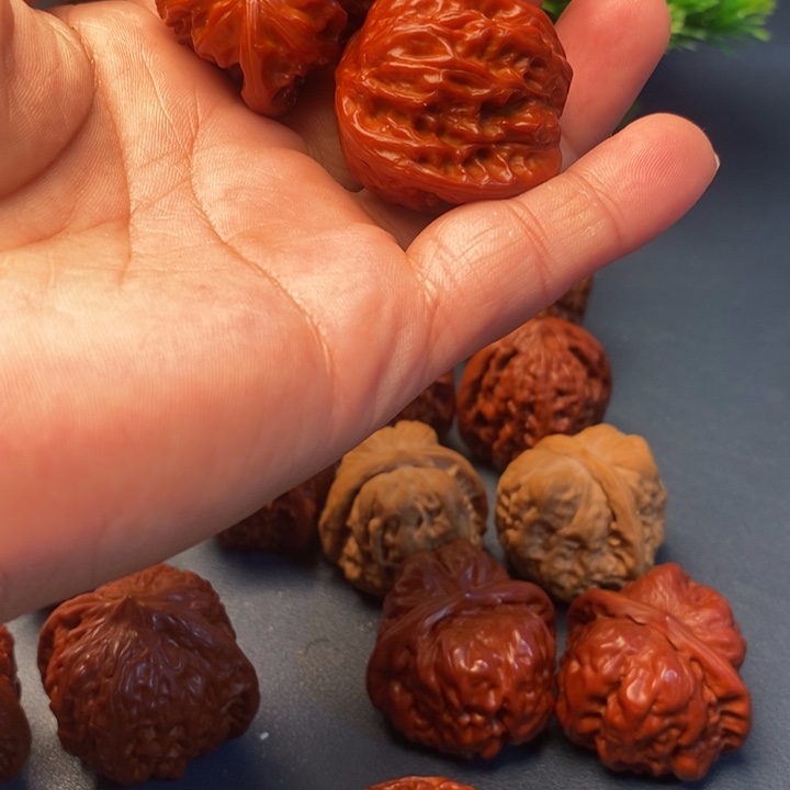 咕****文玩核桃把件磨盘咕噜