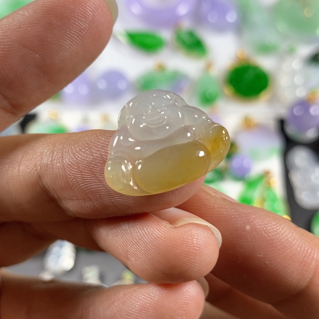 翡翠颈饰未镶嵌翡翠