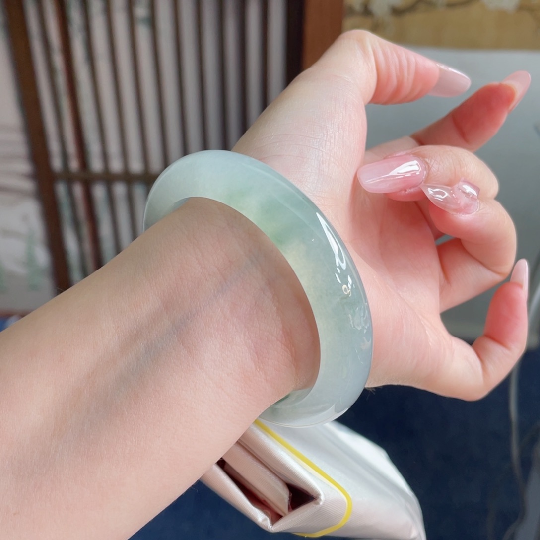 未镶嵌手镯翡翠55.8白茶清欢 恬静淡雅 泛光感十足 13号