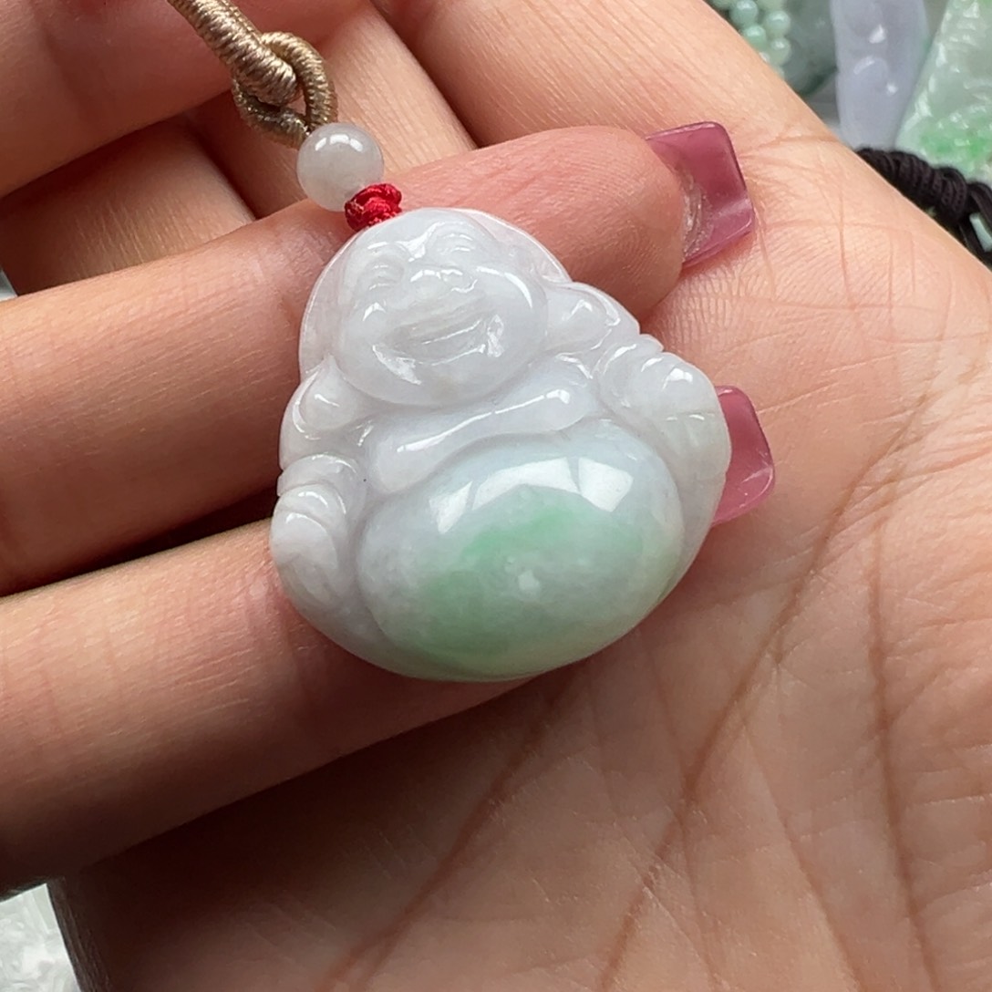 翡翠颈饰未镶嵌27.5×26×9.2