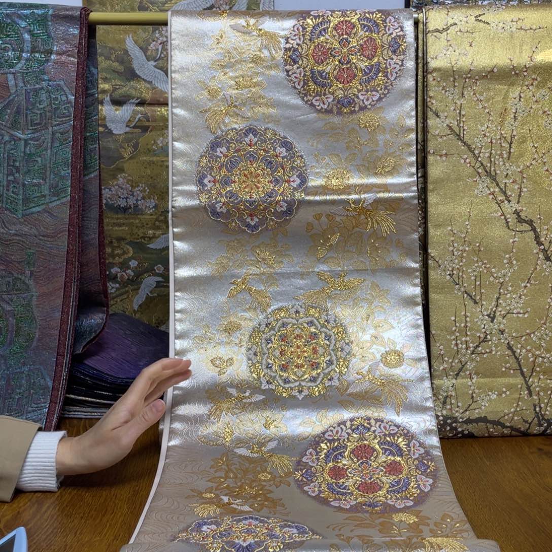 刺绣织锦好咯哈哈哈哈