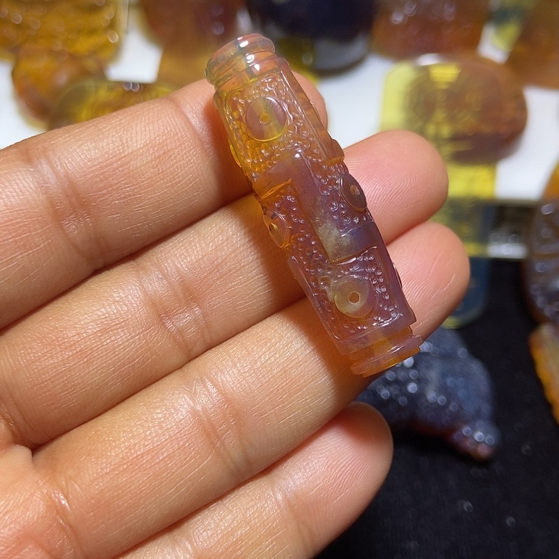 琥珀未镶嵌颈饰缅甸天然琥珀吊坠