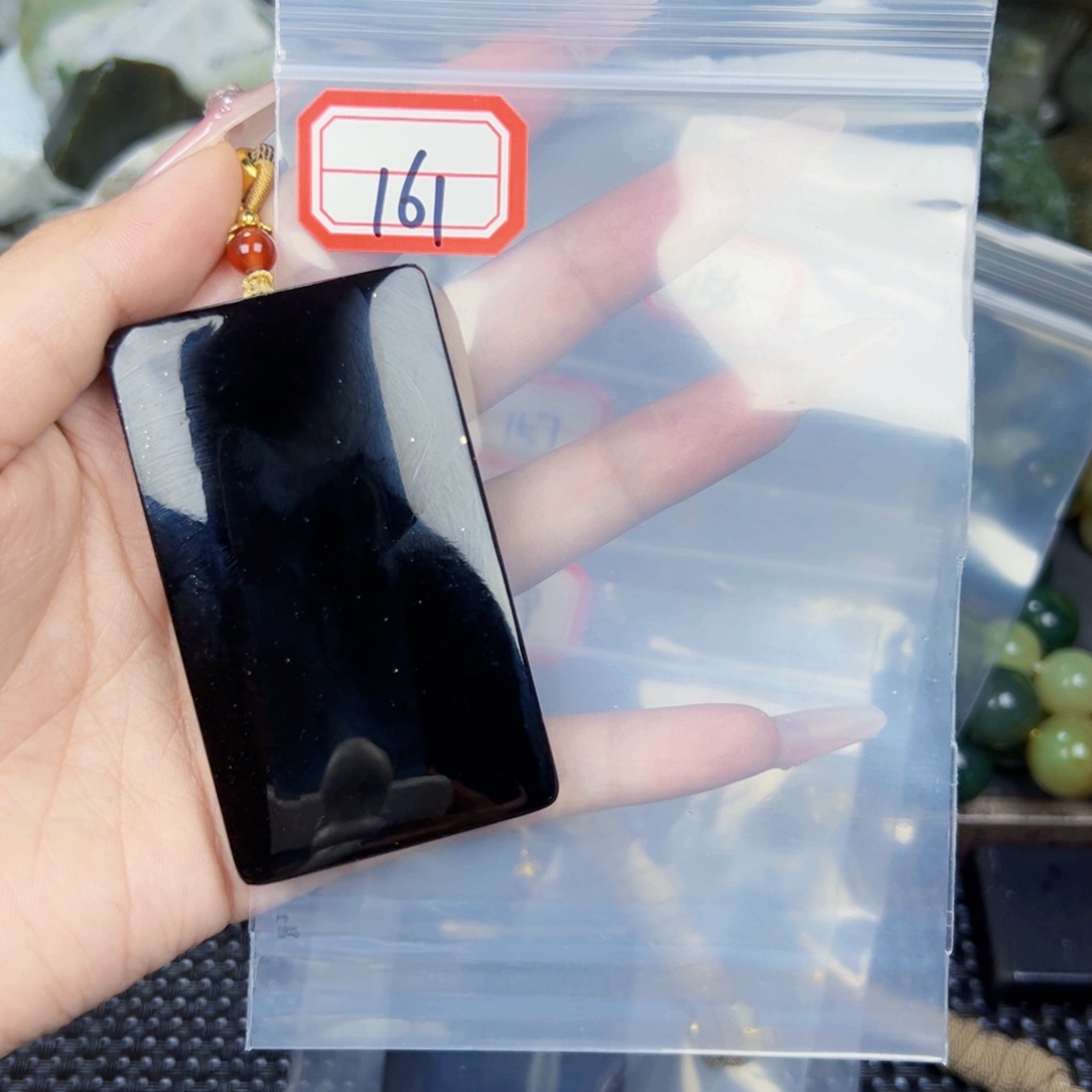 和田玉珠宝半成品未镶嵌太**人