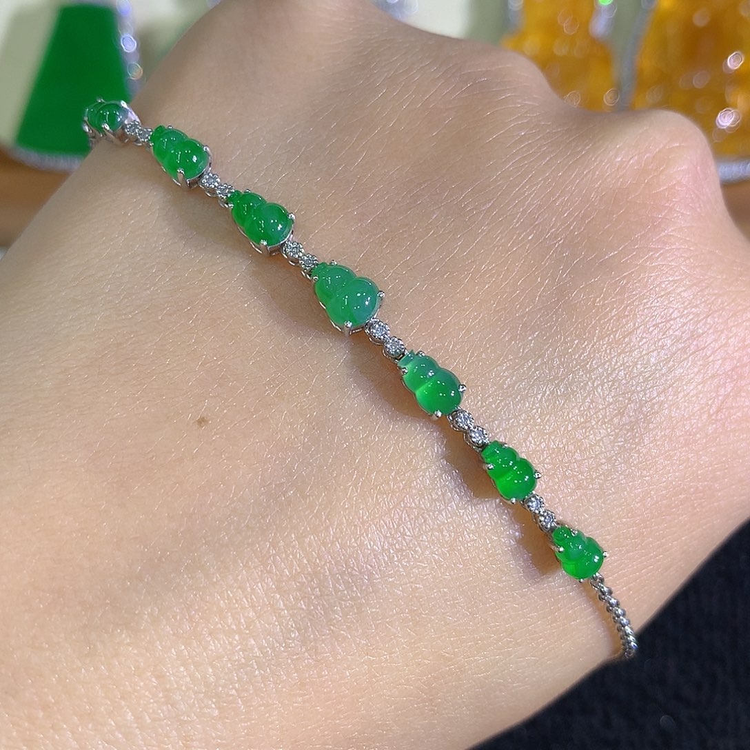 翡翠18K金镶嵌手链葫芦