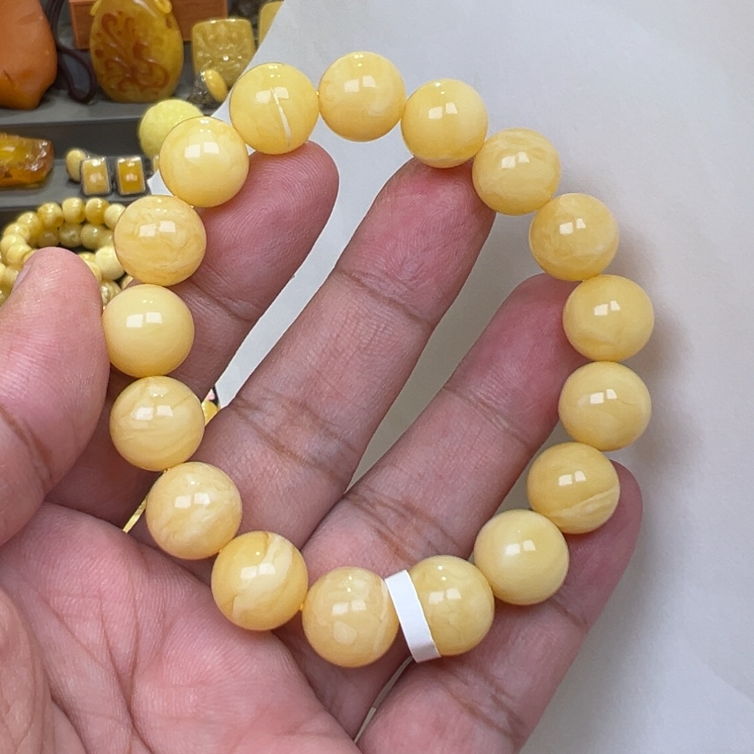 蜜蜡未镶嵌珠宝奇石12加16.9克