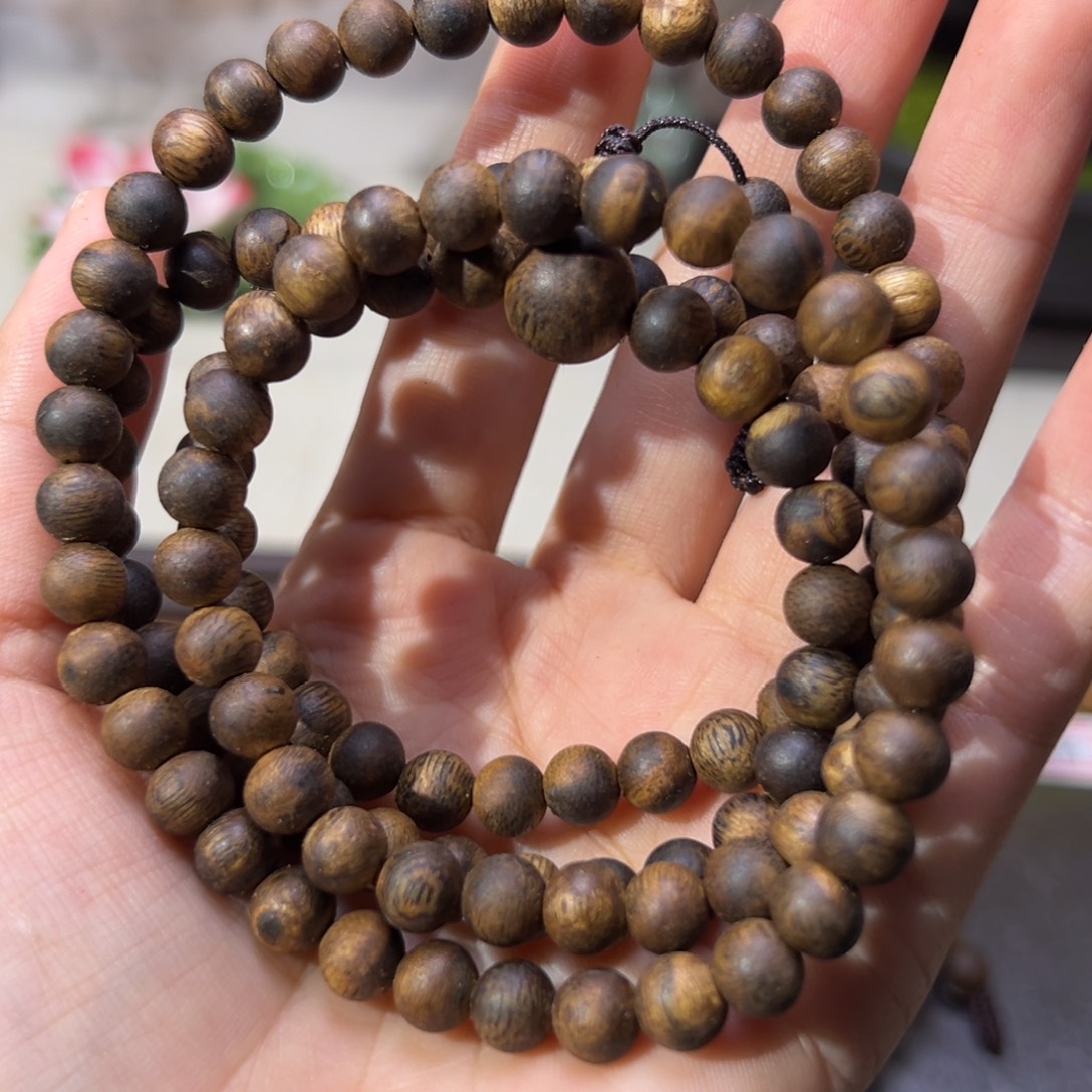 淡****沉香碎屑沉香海南绿奇卡6多圈15.2克