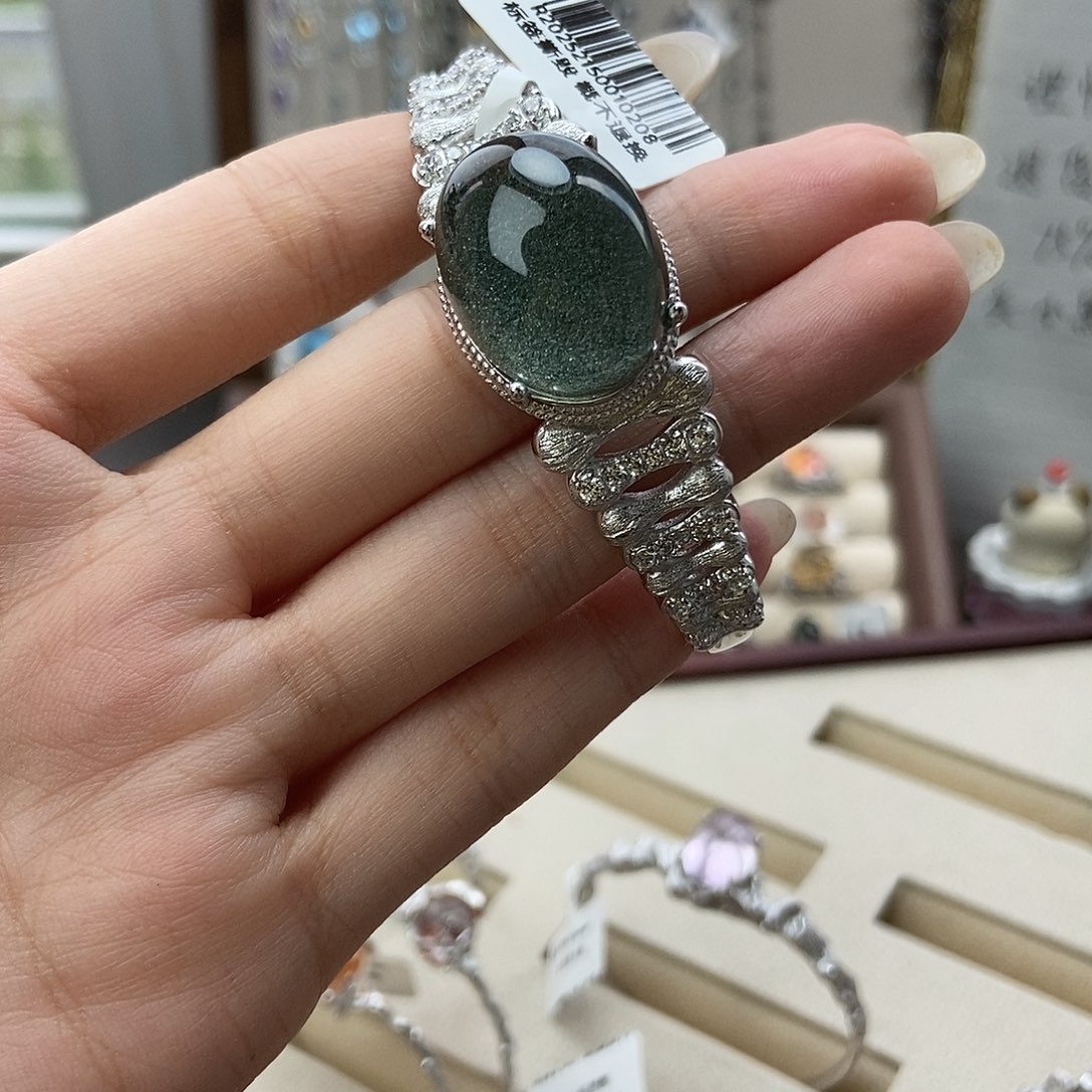 奶****水晶戒指银S925镶嵌绿幽灵手镯