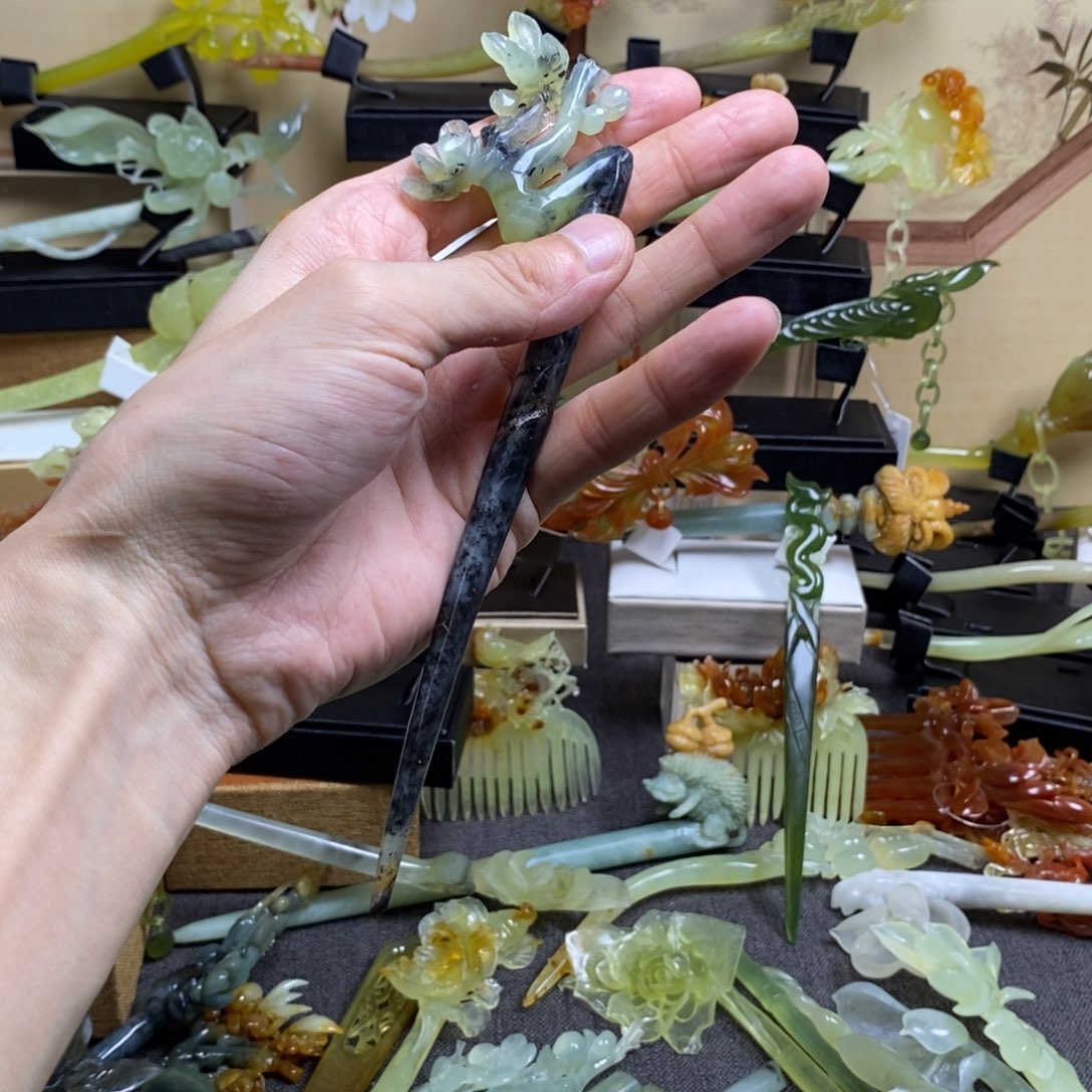 岫玉发簪未镶嵌冰**凝梅花
