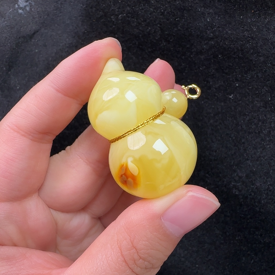 蜜蜡未镶嵌珠宝奇石