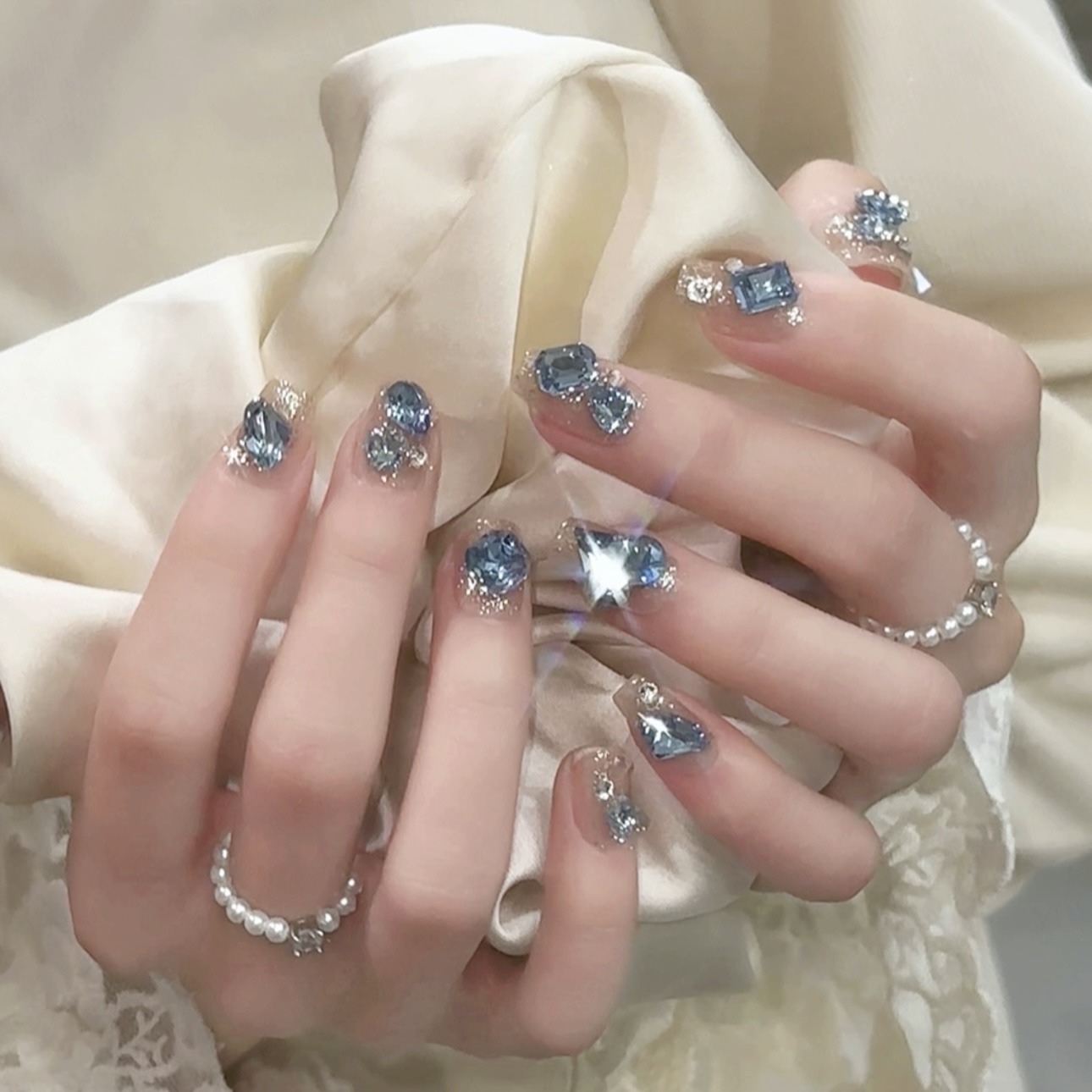 TugeNail “碎冰蓝”满钻超闪氛围感美甲高定设计师穿戴甲-小鱼儿