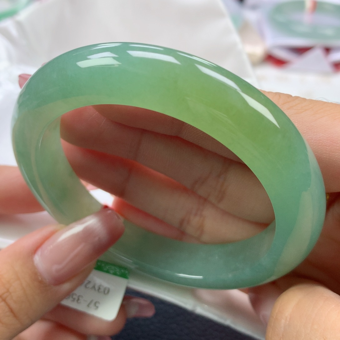 翡翠手镯未镶嵌57正