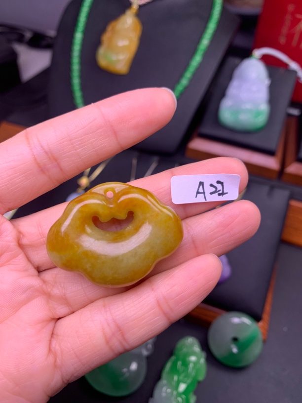 A22祥云如意锁吊坠